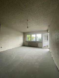 Helle 3 Zimmer Wohnung renovierungsbedürftig — photo 1